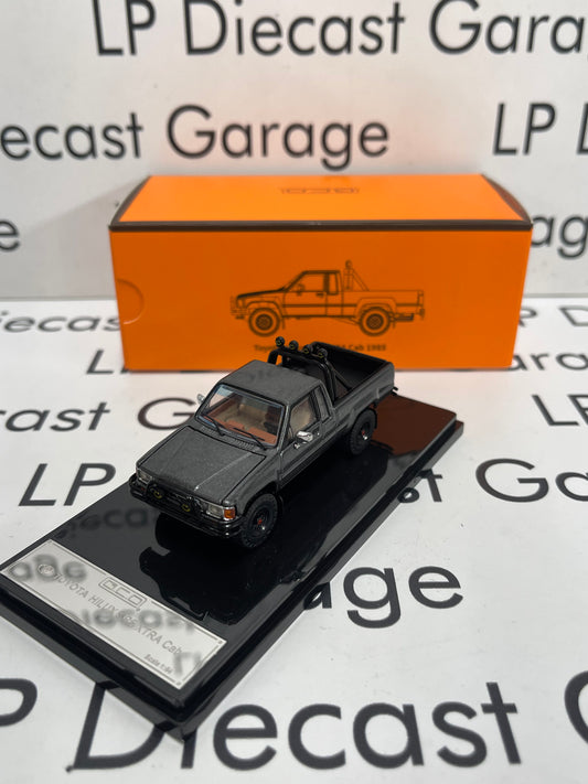 GCD 1985 Toyota Hilux SR5 Xtra Cab Gray Pickup Truck 1:64 Diecast