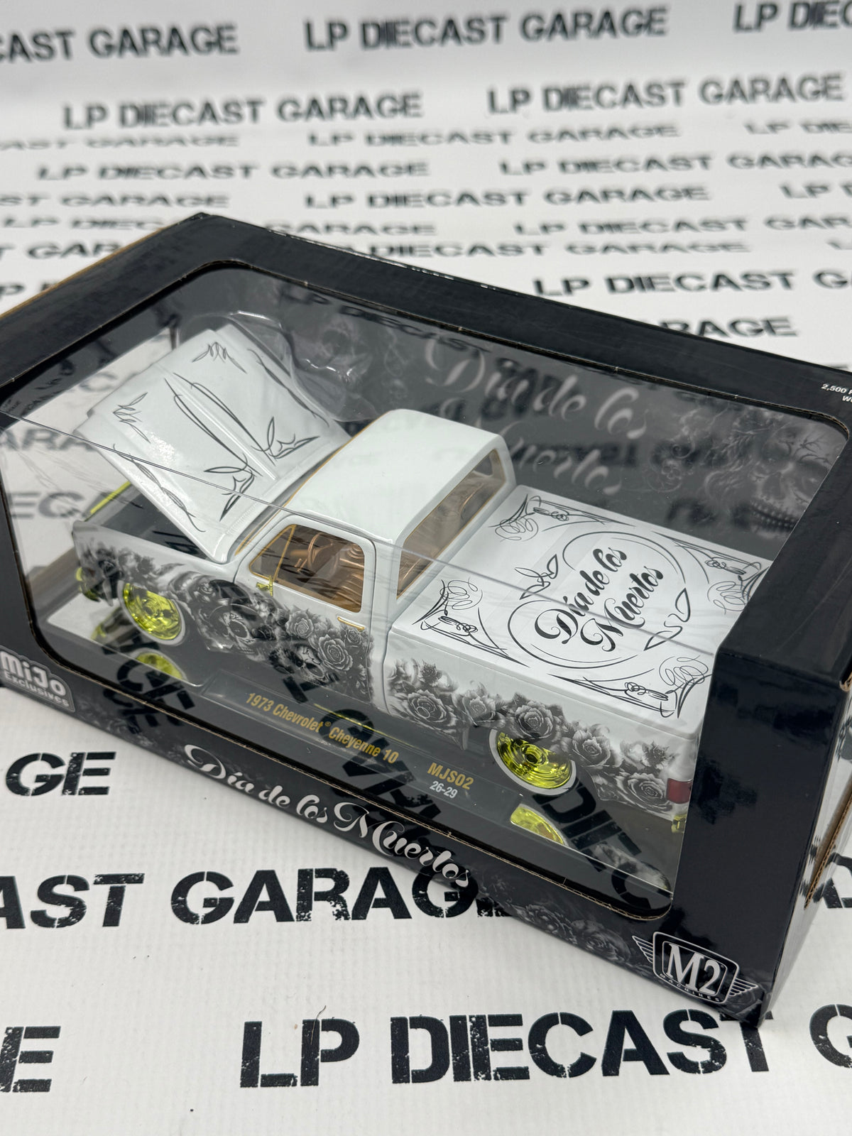 CHASE M2 1973 Chevrolet Cheyenne 10 Dia De Los Muertos MiJo 1:24 Diecast