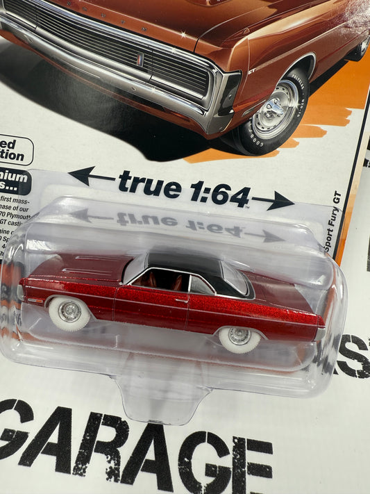 ULTRA RED CHASE AUTO WORLD 1970 Plymouth Sport Fury GT Burnt Orange 1:64 Diecast Vintage Muscle