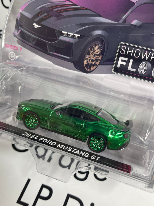 GREEN CHROME CHASE GREENLIGHT 2024 Ford Mustang GT Grey Showroom 1:64 Diecast