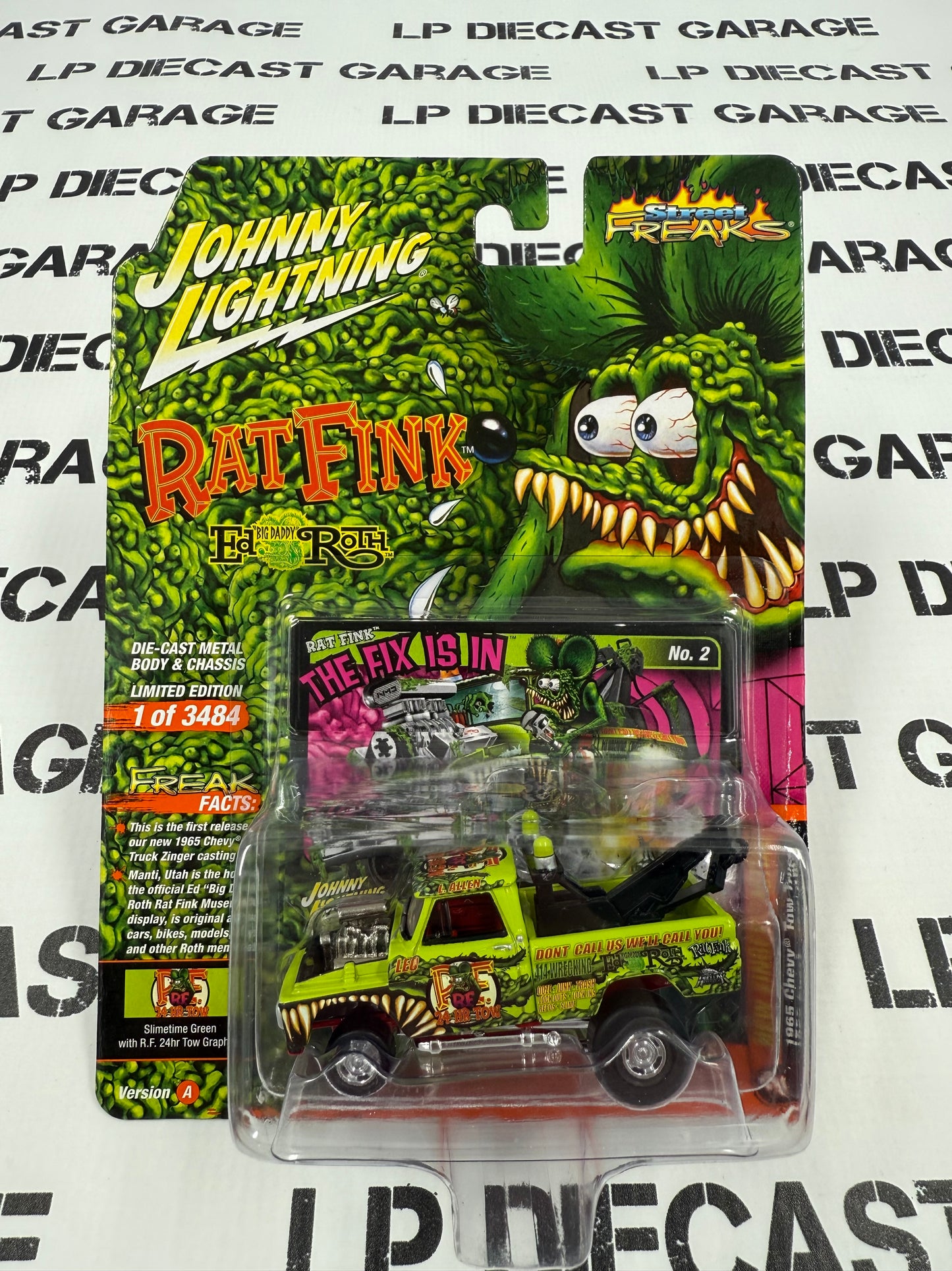 JOHNNY LIGHTNING 1965 Chevy Tow Truck Rat Fink Green 1:64 Diecast Street Freaks