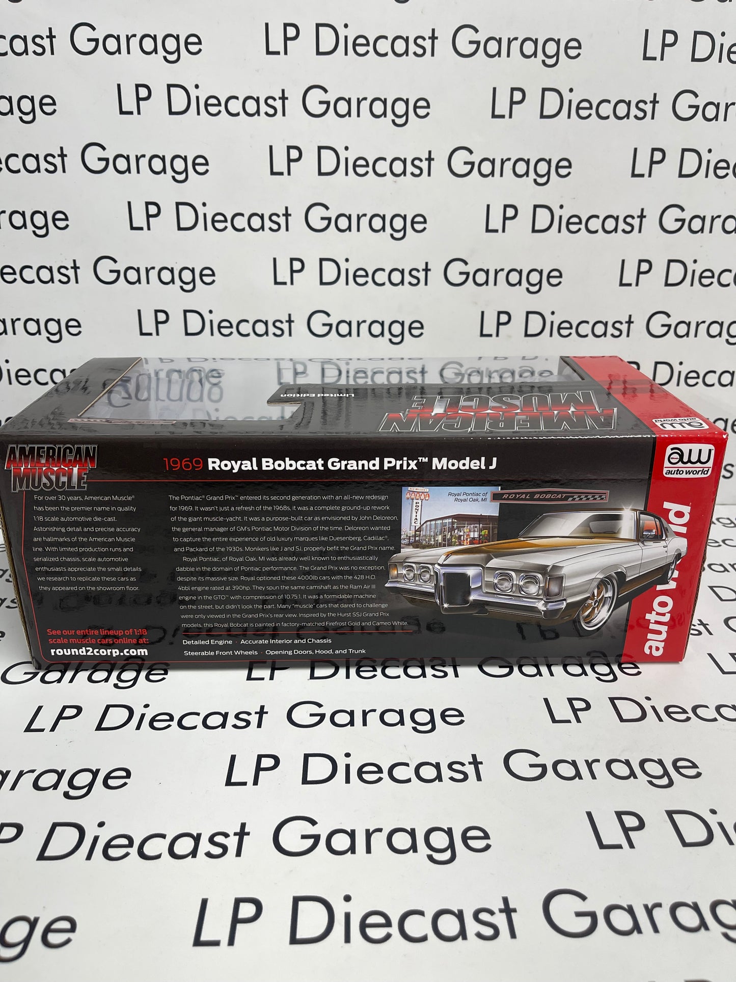 AUTO WORLD 1969 Royal Bobcat Grand Prix Model J 1:18 Diecast