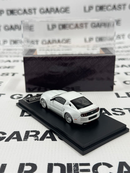 DCM Models 2014 Ford Mustang White 1:64 Diecast Ghost Player