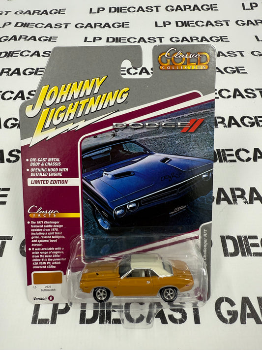 JOHNNY LIGHTNING 1971 Dodge Challenger R/T Butterscotch 1:64 Diecast Classic Gold