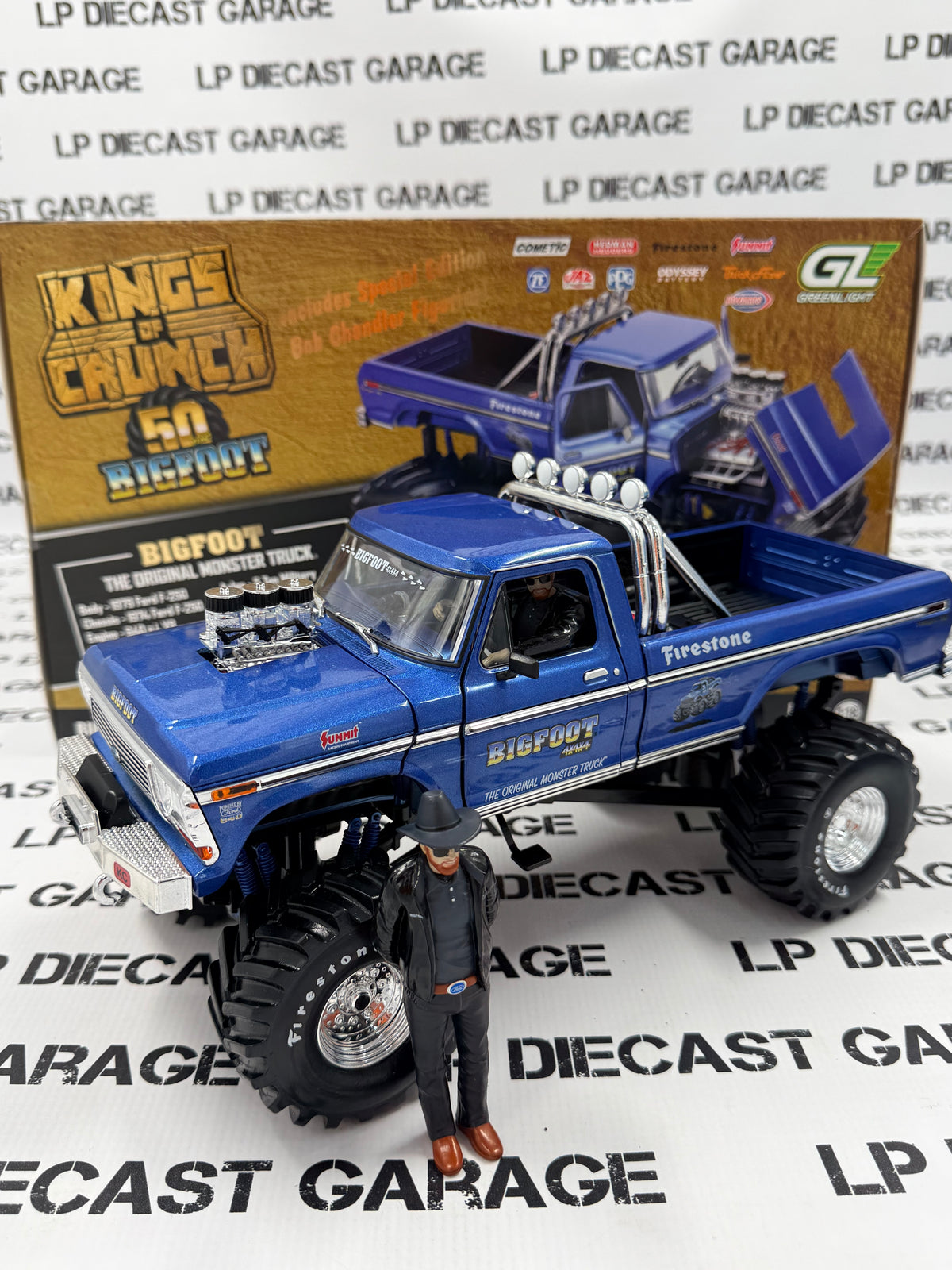 GREENLIGHT 1974 Ford F-250 Bigfoot Monster Truck 1:18 Diecast w/ Figures