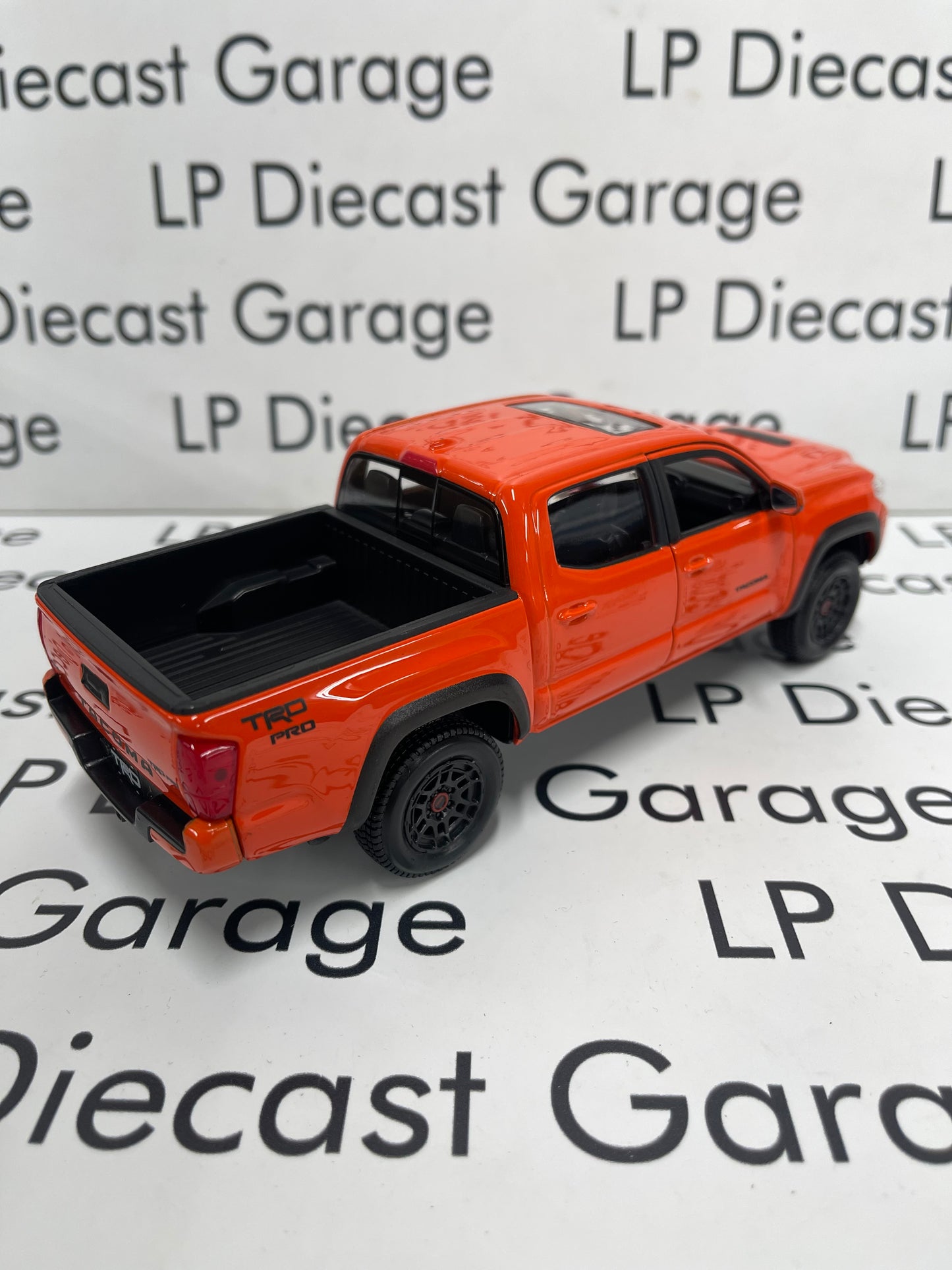 MAISTO 2023 Toyota Tacoma TRD Pro Truck Crew Cab Orange *LOOSE* 1:27 Diecast