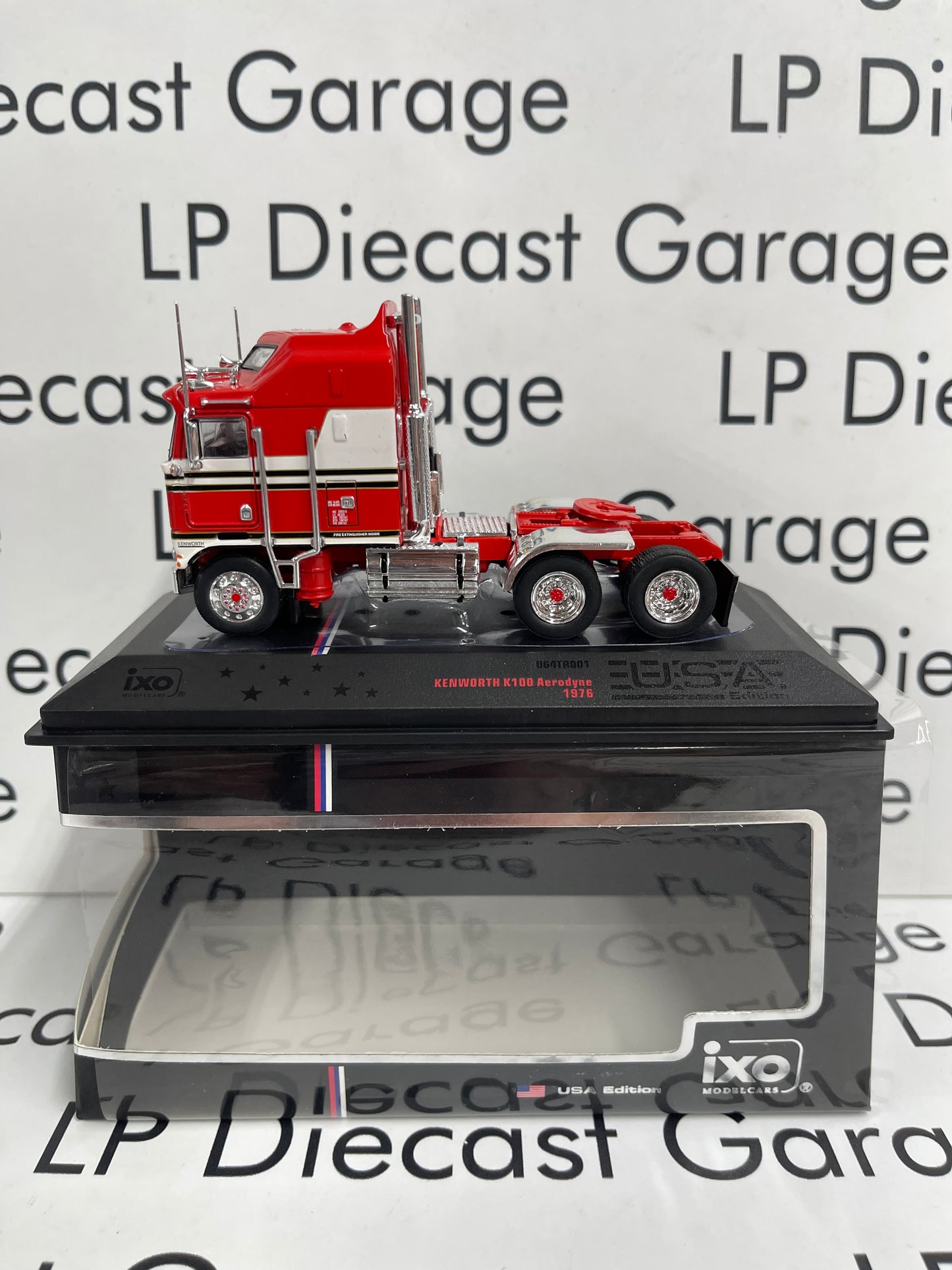 IXO Models 1976 Kenworth K100 Semi Truck Red BJ Bear 1:64 Diecast Aerodyne USA Model