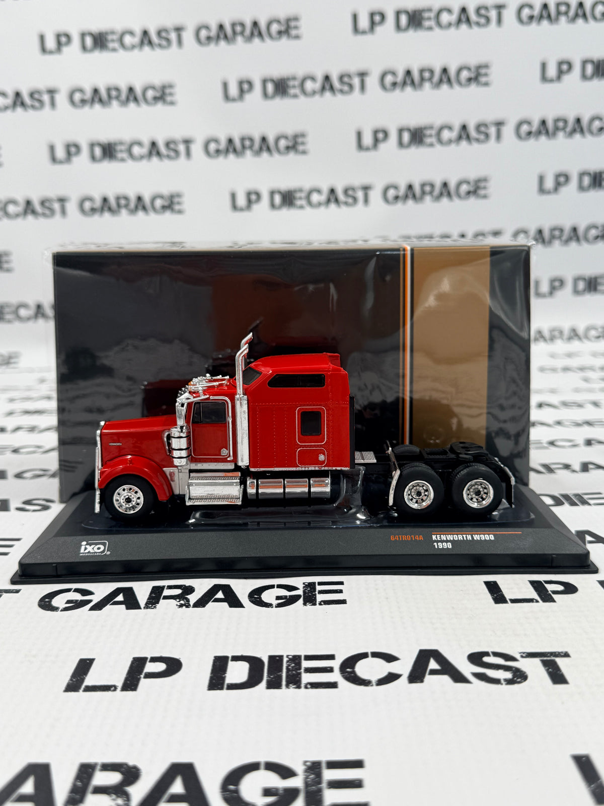 IXO Models 1990 Kenworth W900 Red Semi Truck 1:64 Diecast