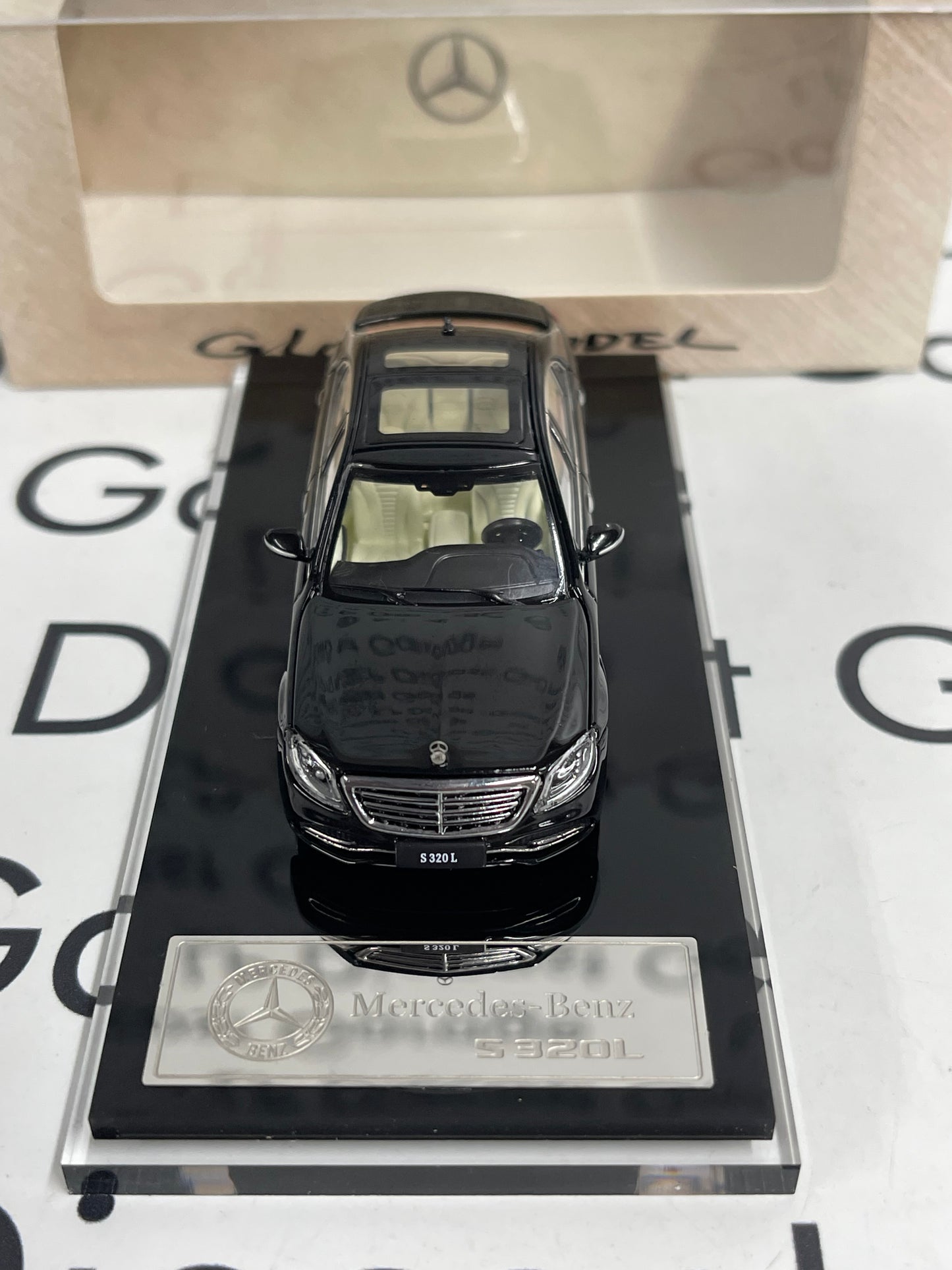 GLORY MODEL 2019 Mercedes Benz S320L W222 Black 1:64 Diecast Ghost Player