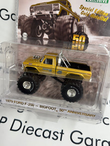 GREENLIGHT 1979 Ford F-250 Bigfoot 50th Anniversary Gold 1:64 Diecast