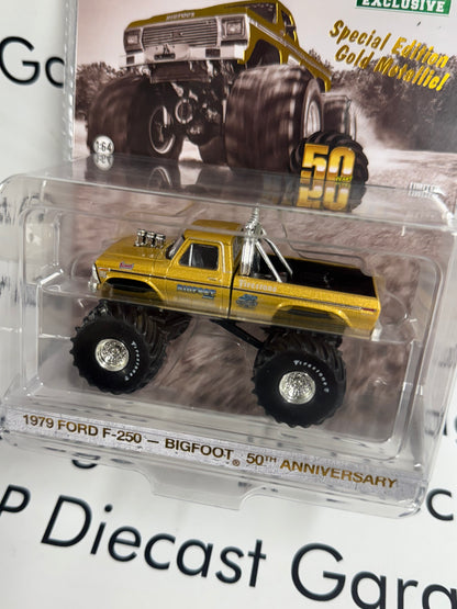 GREENLIGHT 1979 Ford F-250 Bigfoot 50th Anniversary Gold 1:64 Diecast