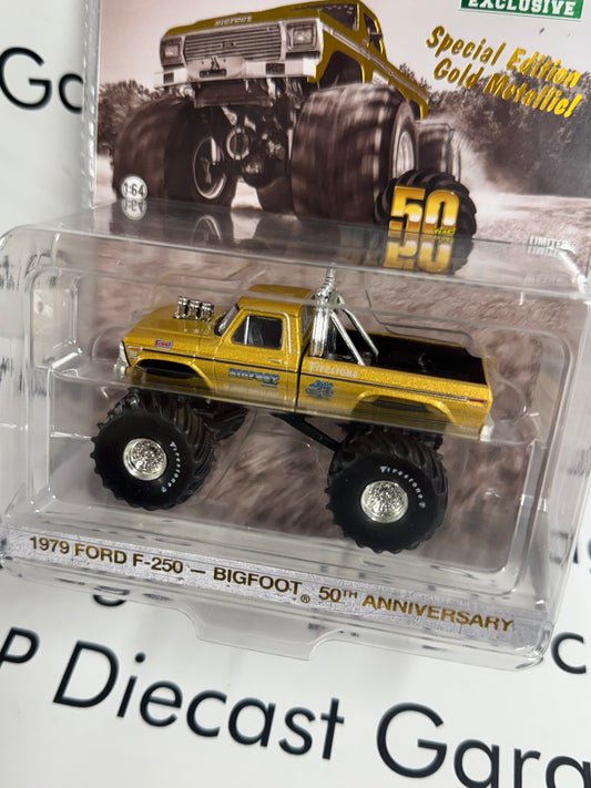 GREENLIGHT 1979 Ford F-250 Bigfoot 50th Anniversary Gold 1:64 Diecast