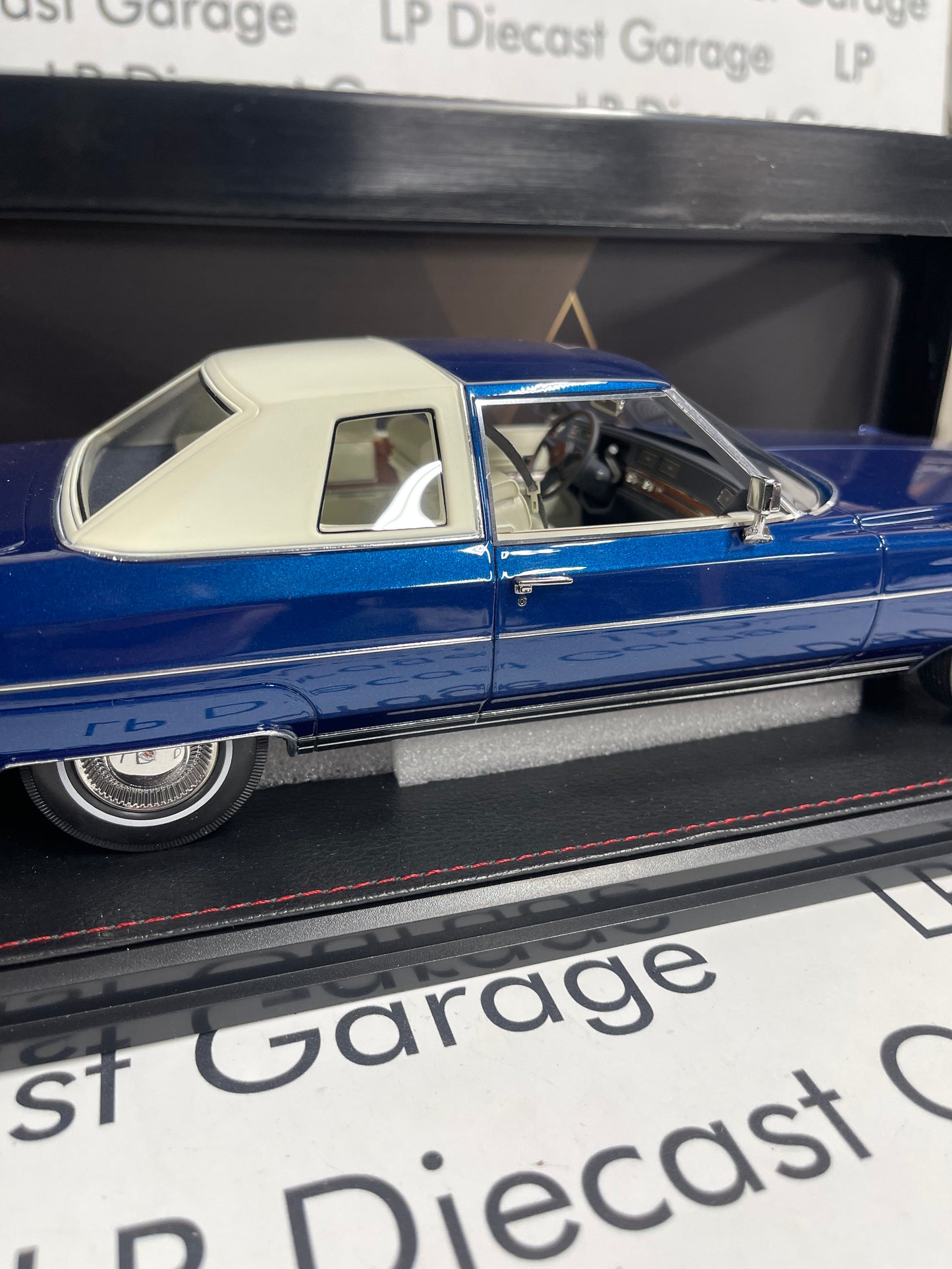 STAMP MODELS 1974 Cadillac Coupe Deville Regal Blue Firemist 1:18 Scale Resin Model