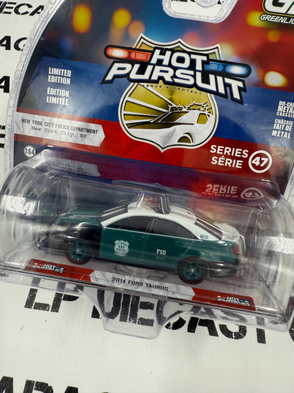GREENLIGHT 2014 Ford Taurus NYPD Vintage Police 1:64 Diecast Hot Pursuit