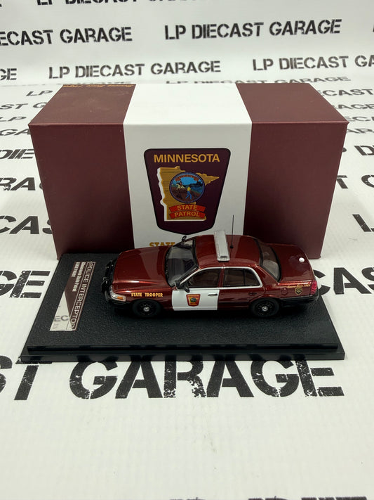 ROLLIN Ford Crown Victoria Minnesota State Trooper 1:64 Diecast