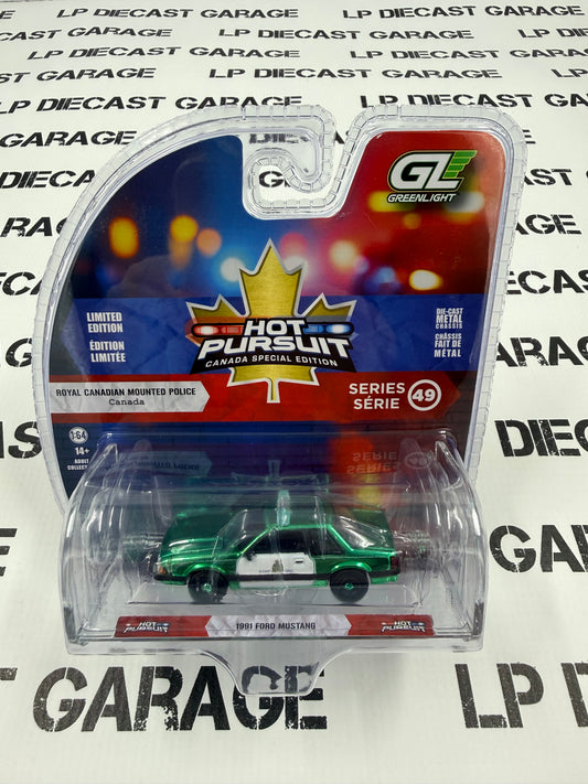 GREEN CHASE GREENLIGHT 1991 Ford Mustang Royal Canadian Mounted Police 1:64 Diecast Hot Pursuit