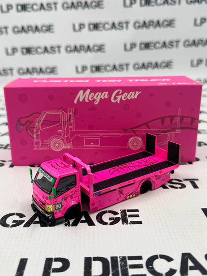 MEGA GEAR Custom Roxy Tow Truck Pink Flatbed 1:64 Diecast Model