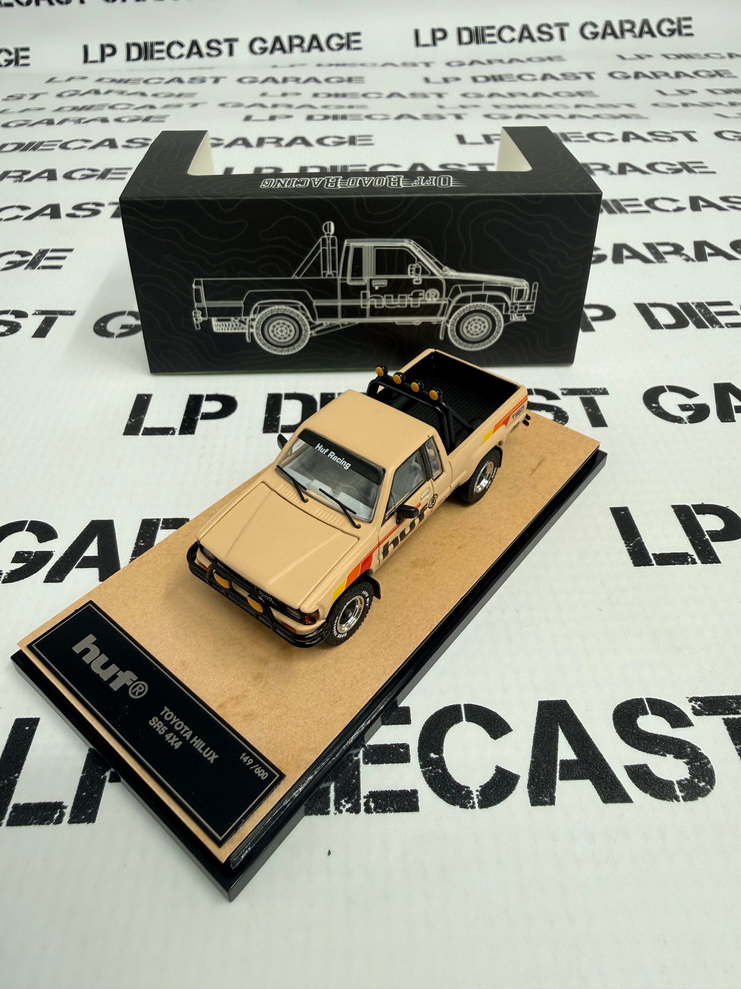 GCD 1985 Toyota Hilux SR5 4WD Huf Exclusive 1:64 Diecast