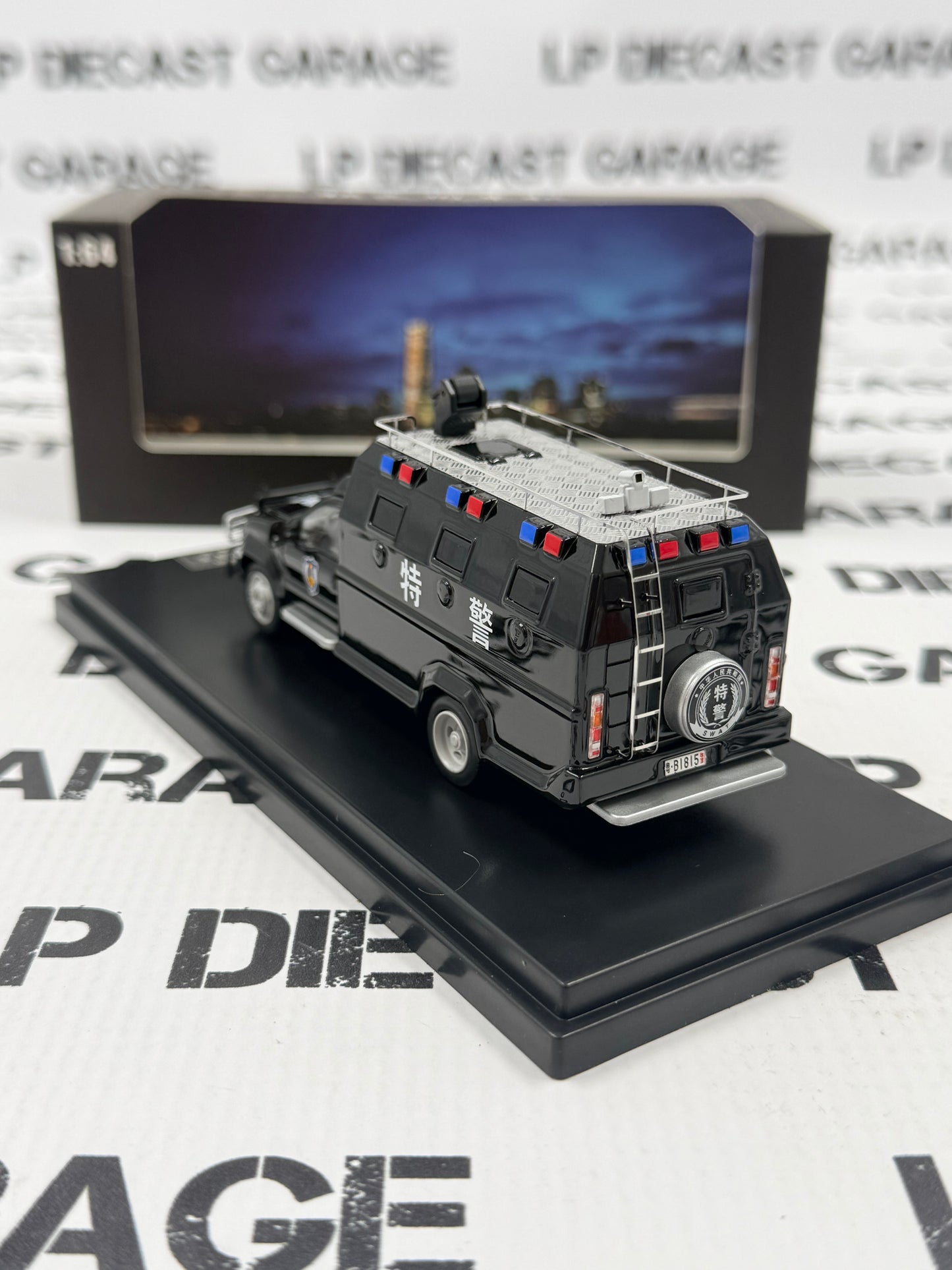 ART OF MODEL 1999 Ford F-550 Bomb Squad Hong Kong 1:64 Diecast Ghost Player