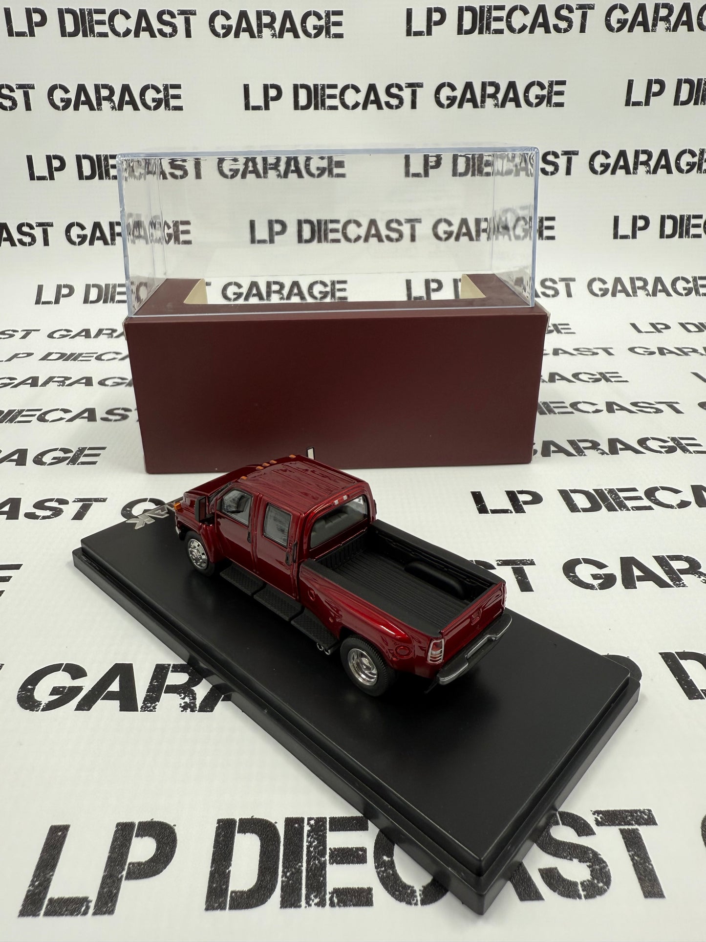 GOC 2005 Chevrolet Kodiak C4500 Truck Ruby Red 1:64 Diecast