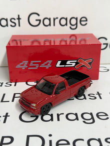 PARA64 2006 Chevrolet Silverado SS Single Cab Truck Victory Red 1:64 Diecast