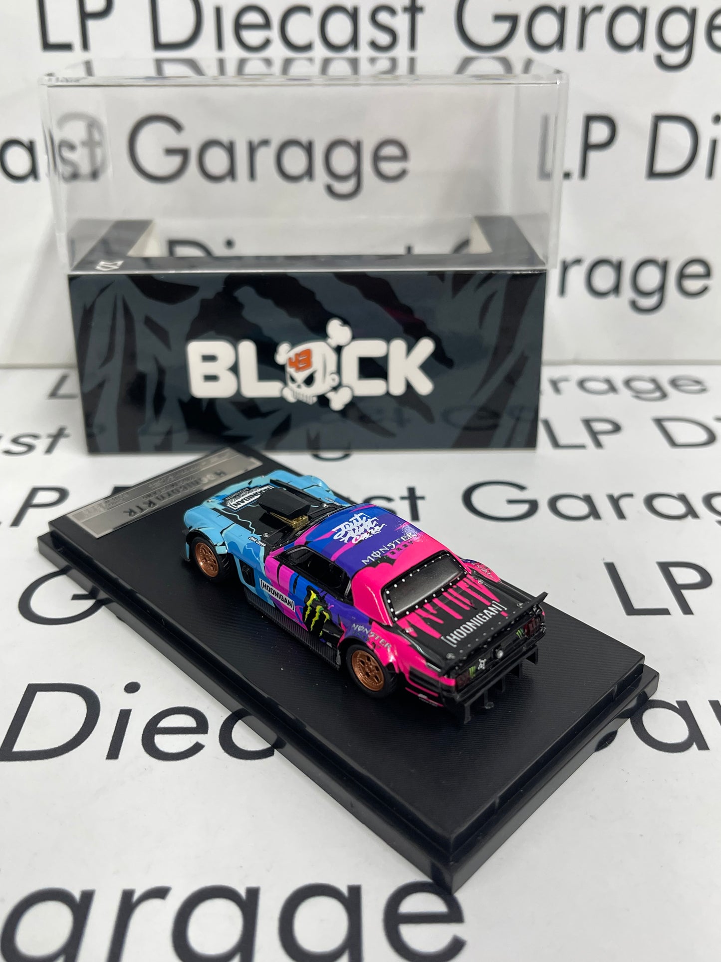 STREET WARRIOR 1965 Ford Mustang Hoonicorn RTR Ken Block 1:64 Diecast Blue/ Pink