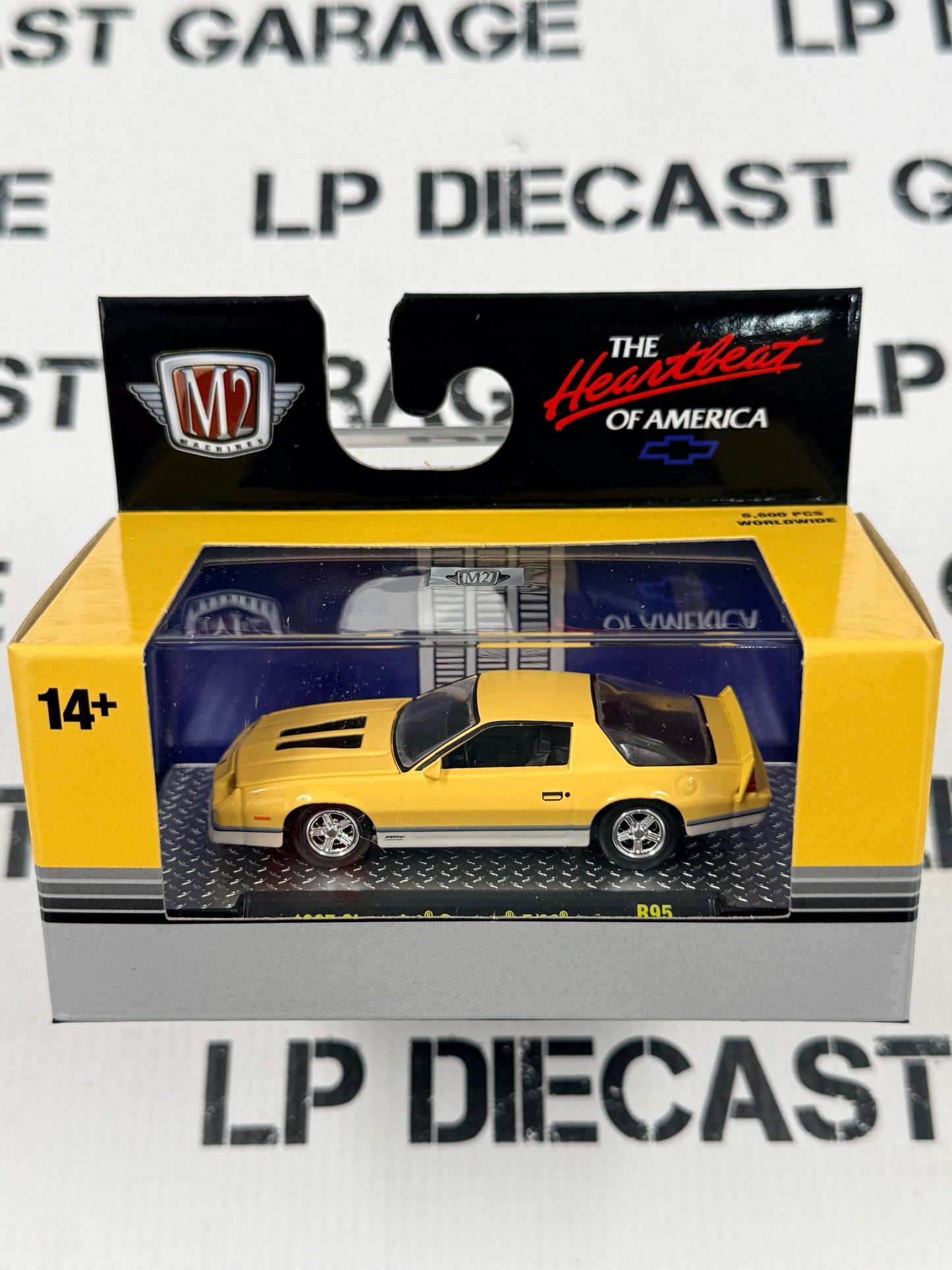 M2 1987 Chevrolet Camaro Z28 Yellow 1:64 Diecast Detroit Muscle