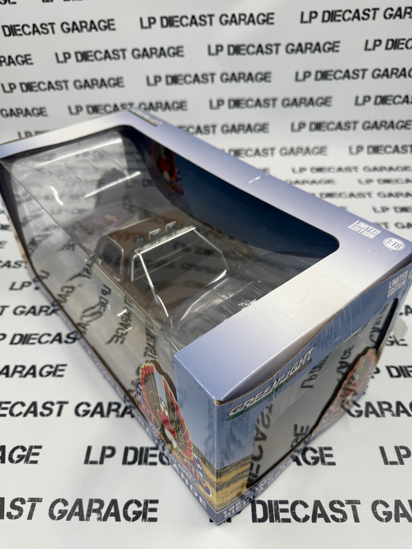 GREENLIGHT 1982 GMC K-2500 Fall Guy Truck 1:18 Diecast Hollywood AUCTION