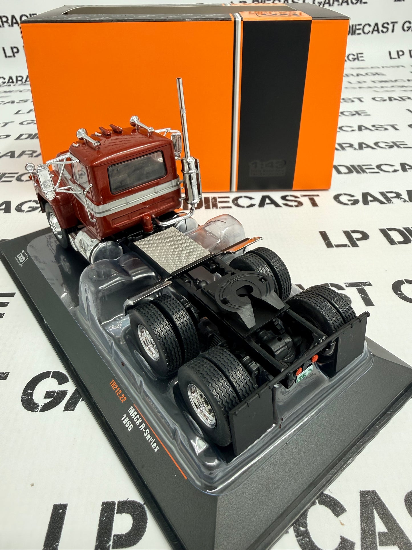 IXO Models 1966 Mack R-Series Dark Red 1:43 Diecast
