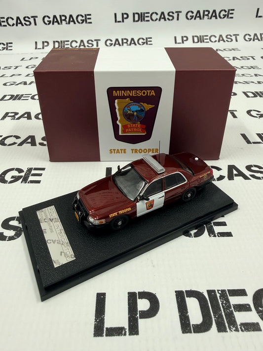 ROLLIN Ford Crown Victoria Minnesota State Trooper 1:64 Diecast
