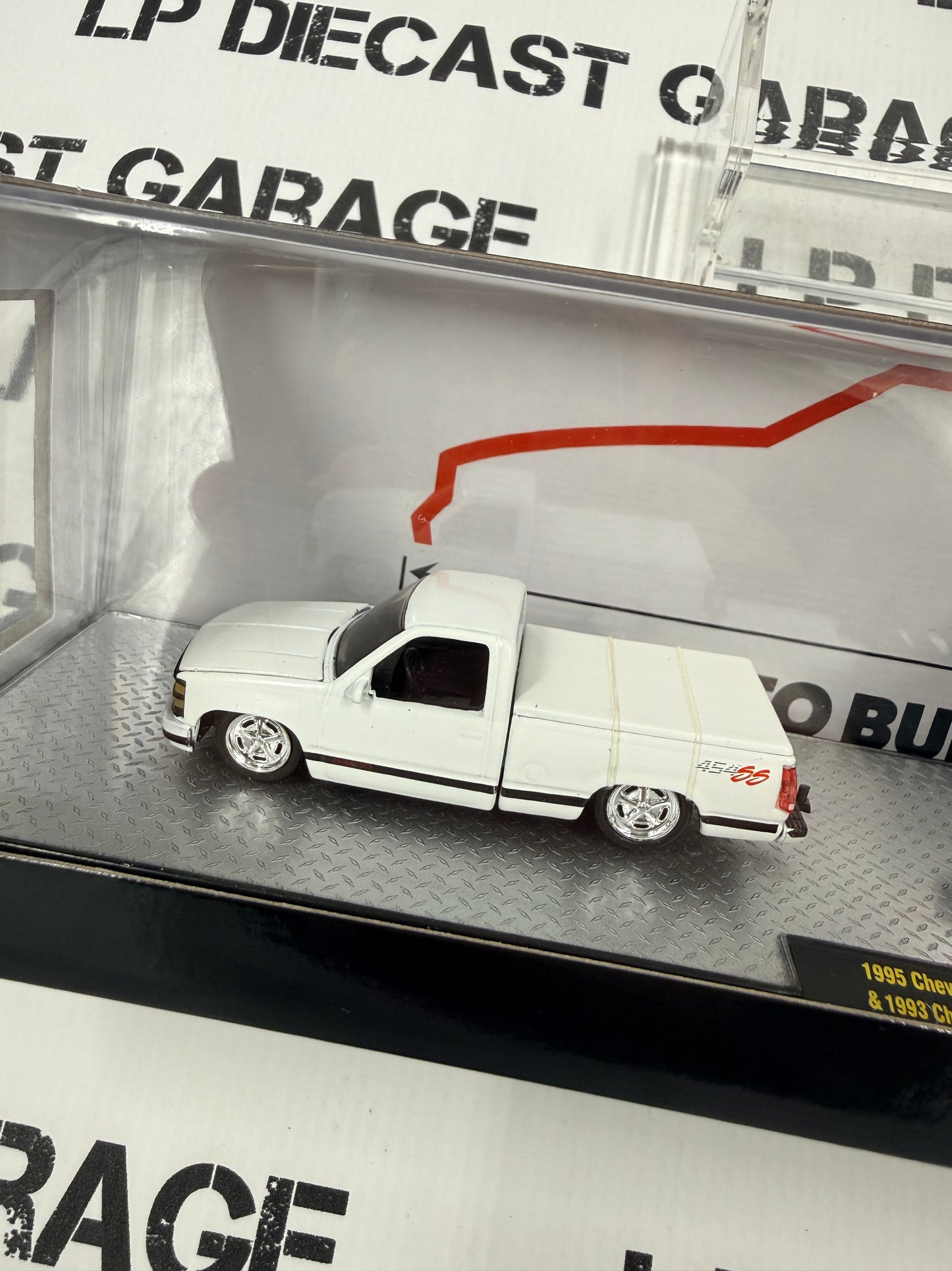 M2 Haulers 1995 Chevrolet C1500 & Chevy S10 w/ Trailer 1:64 Diecast