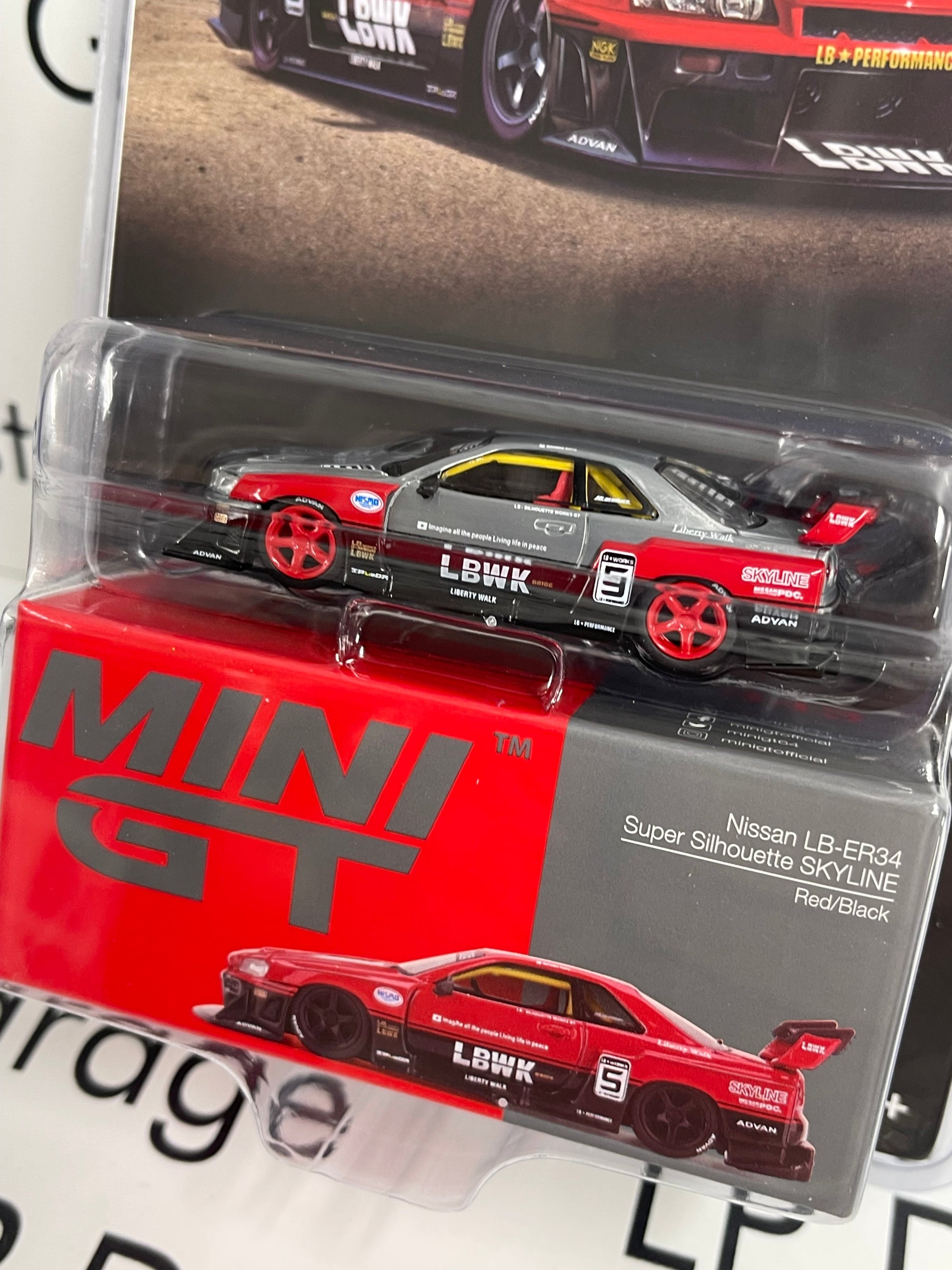 RAW CHASE MINI GT Nissan LB-ER34 Super Silhouette Skyline Red 1:64 