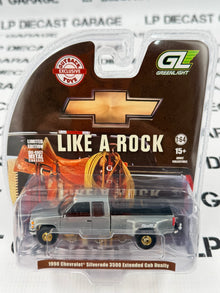 RAW CHASE GREENLIGHT 1998 Chevrolet Silverado 3500 4x4 Black 1:64 Diecast OBT Exclusive