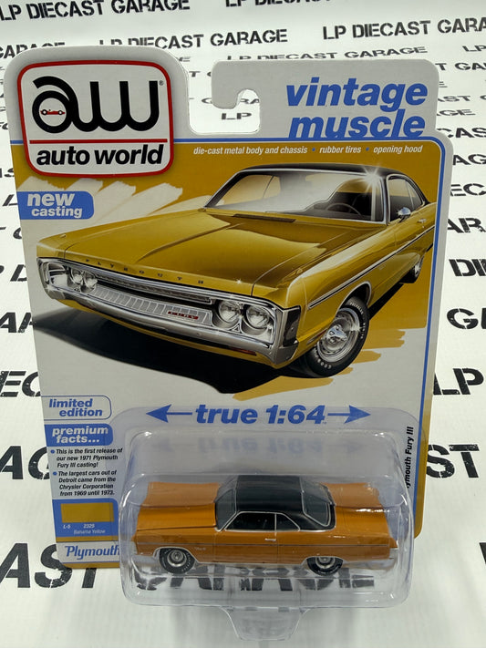 AUTO WORLD 1971 Plymouth Fury II Yellow 1:64 Diecast Vintage Muscle