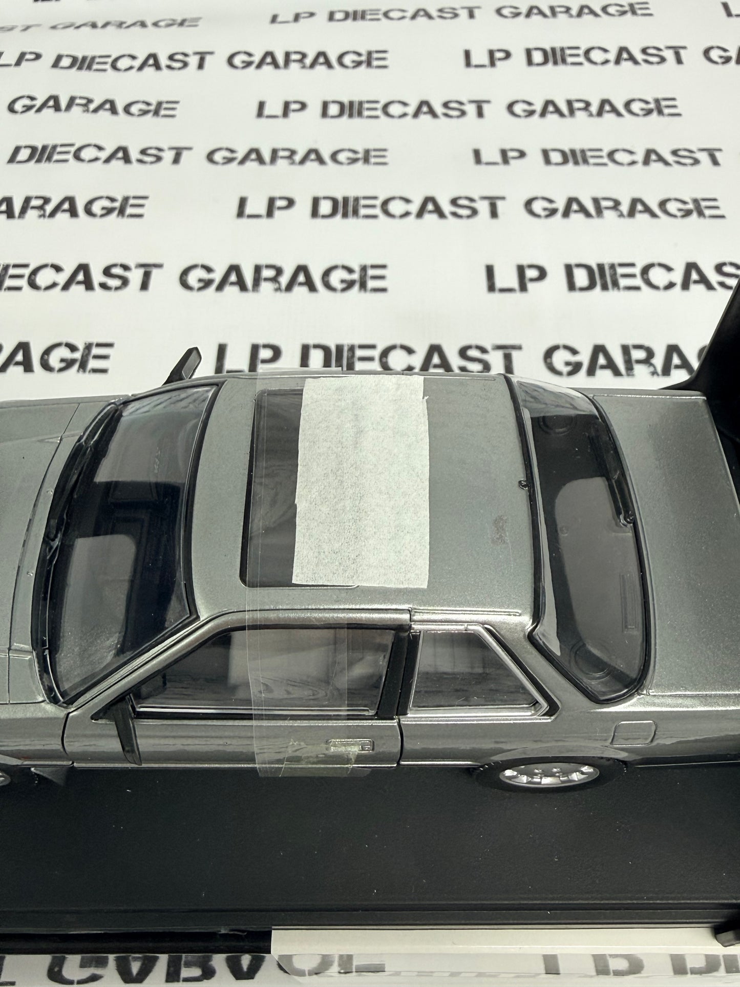 WHITEBOX 1985 Honda Prelude Silver 1:24 Diecast Model *BLEM*