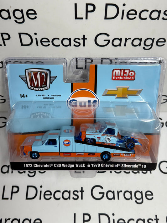 CHASE M2 1973 Chevrolet C30 Ramp Truck & Bedless Silverado Gulf 1:64 Diecast