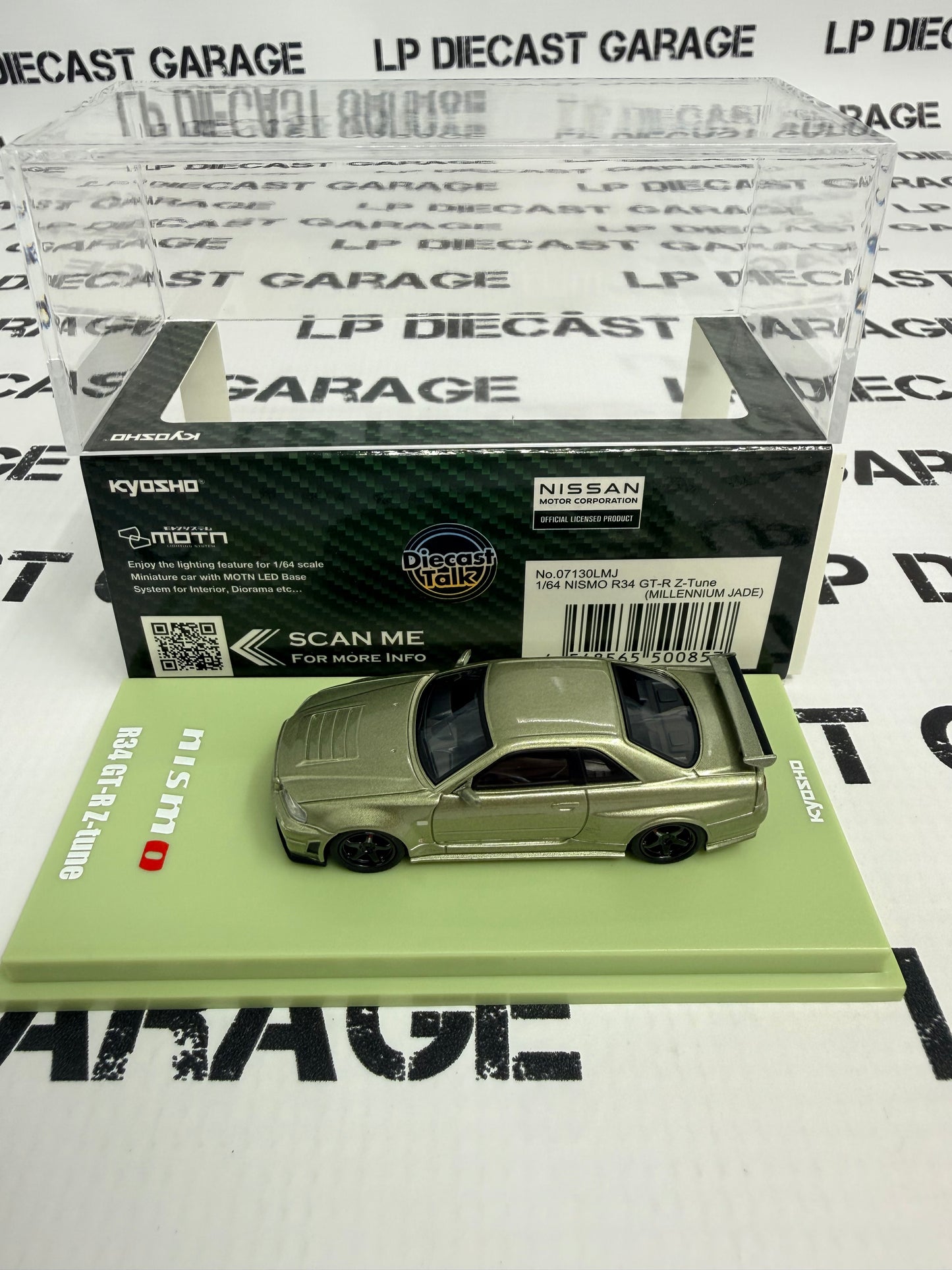 KYOSHO Nissan Skyline GT-R Nismo Z-Tune Millennium Jade 1:64 Diecast Exclusive