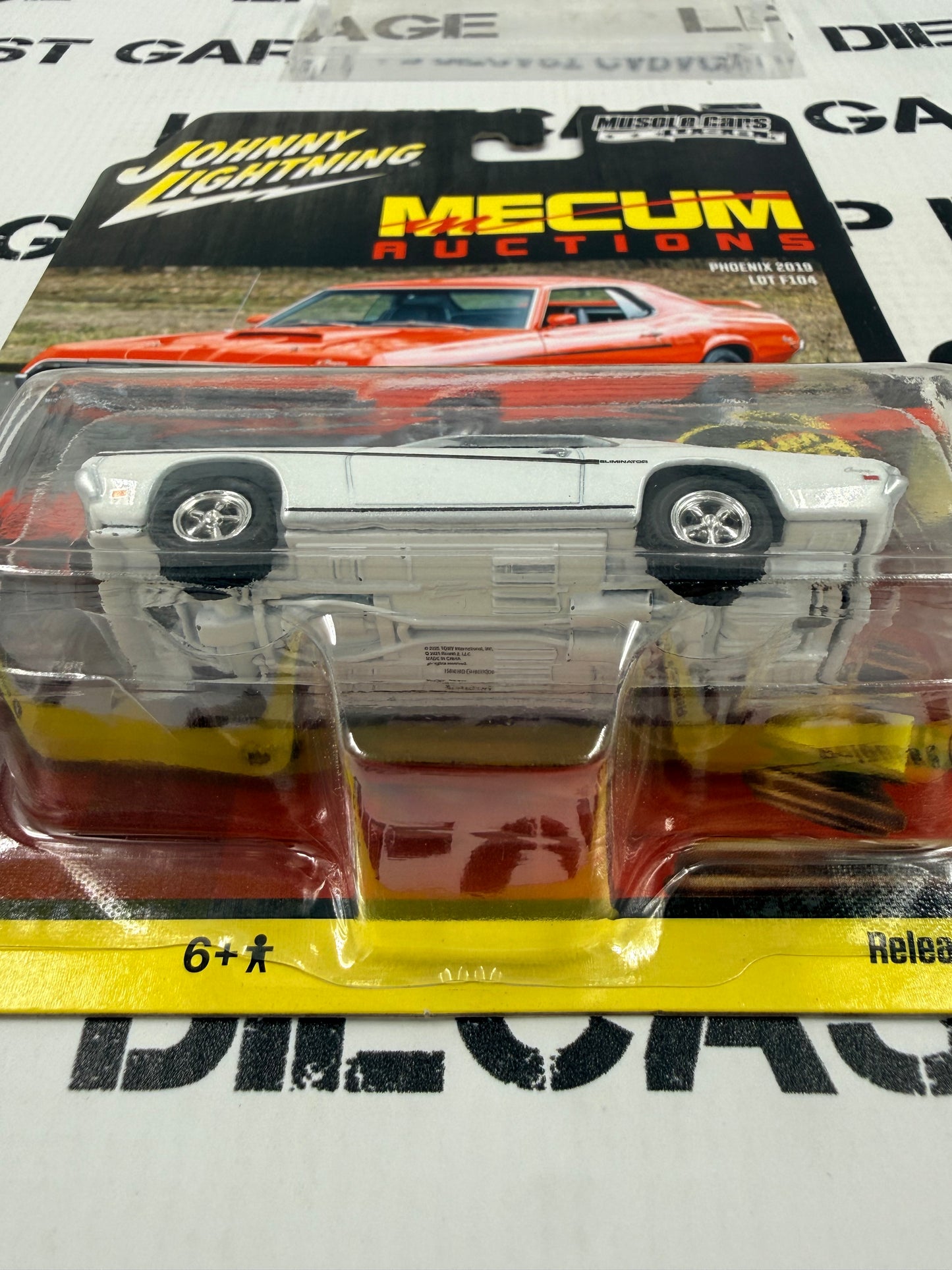 CHASE JOHNNY WHITE LIGHTNING 1969 Mercury Cougar Eliminator 1:64 Diecast Mecum