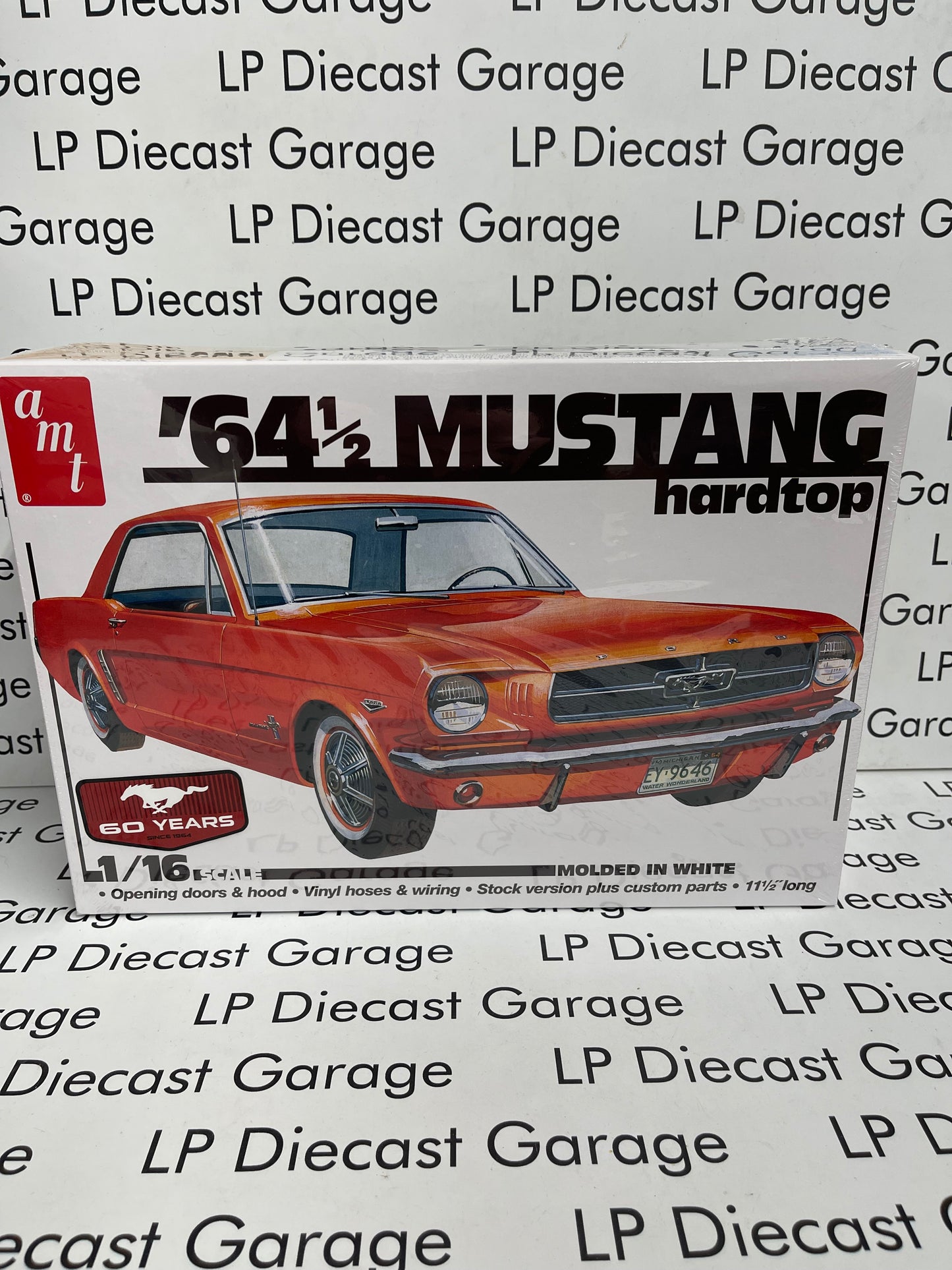 AMT 1964 1/2 Ford Mustang Hardtop Coupe 1:16 Scale Model Kit Plastic