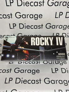 GREENLIGHT 1977 Mercedes-Benz 450 SEL (W116) Rocky IV Black w/Flag 1:43 Diecast