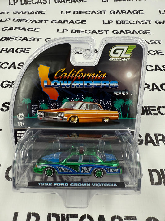 CHROME CHASE GREENLIGHT 1992 Ford Crown Victoria Blue 1:64 Diecast California Lowriders