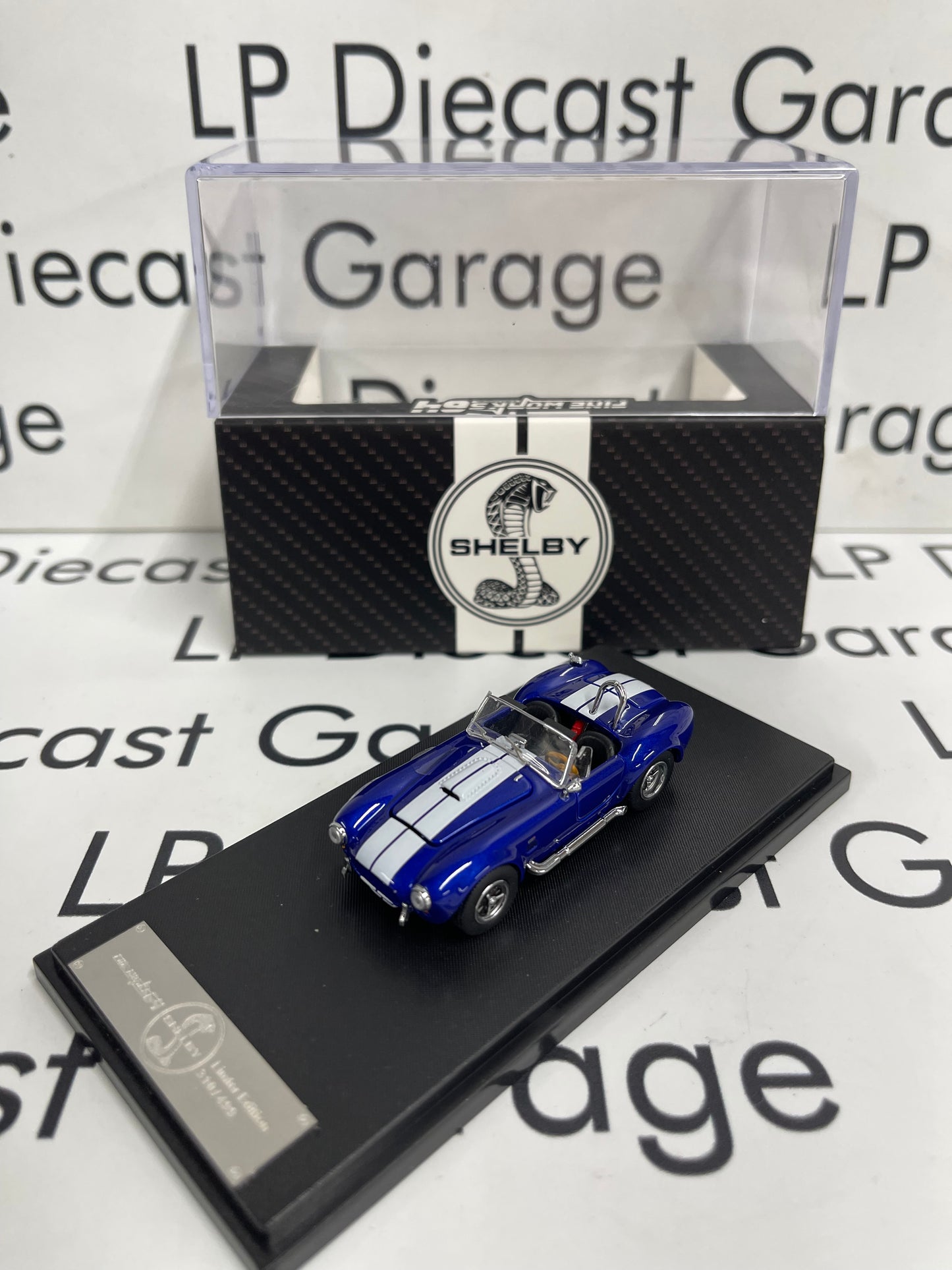 FINE WORKS 64 Shelby Cobra 427 S/C Blue 1:64 Diecast
