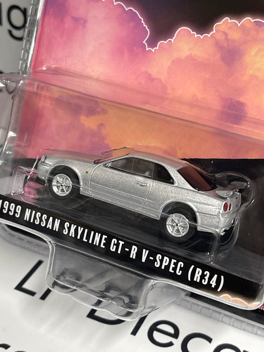 GREENLIGHT 1999 Nissan Skyline GT-R Silver 1:64 Diecast