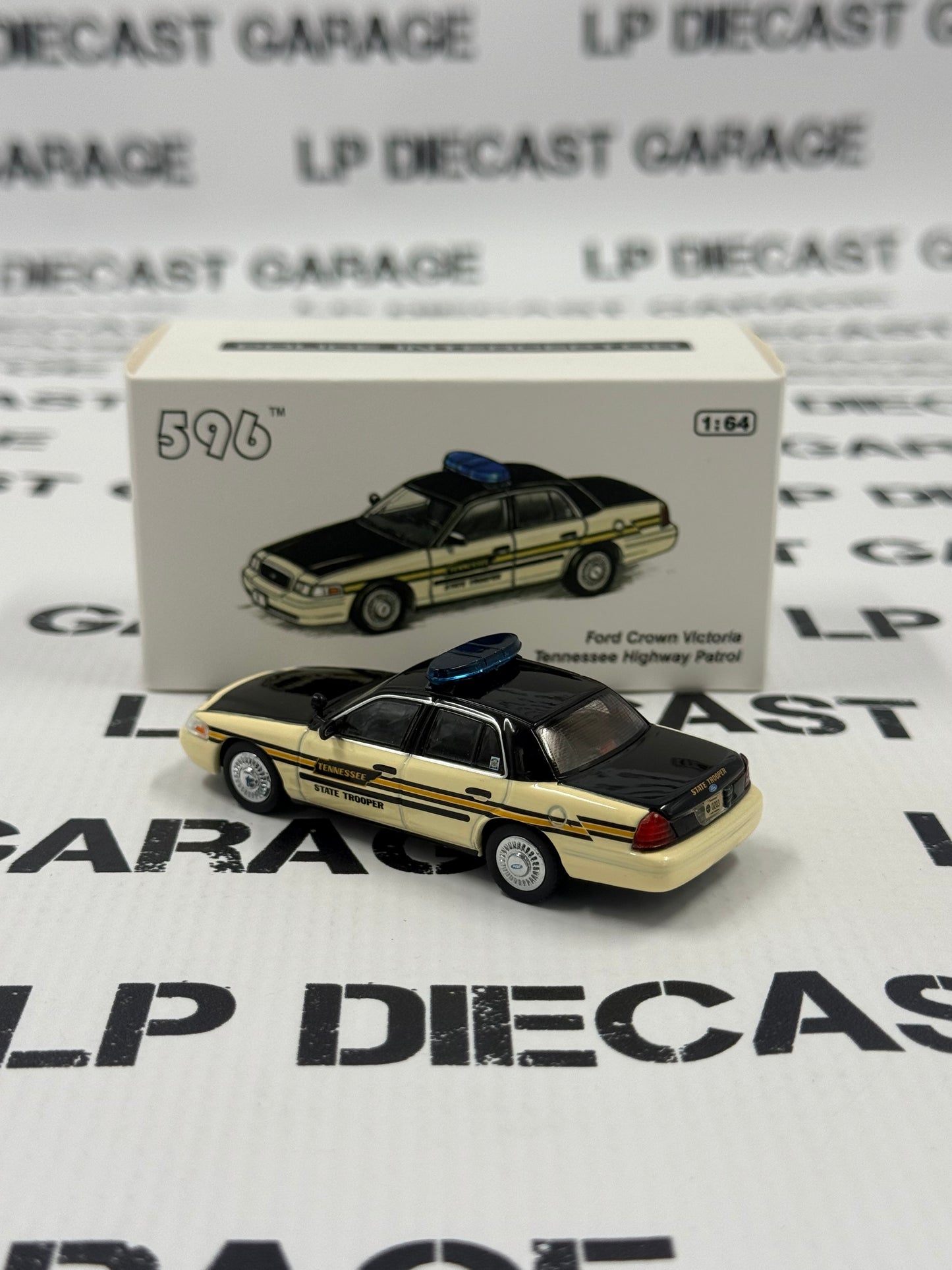 596 Model Ford Crown Victoria Tennessee State Trooper Police 1:64 Diecast