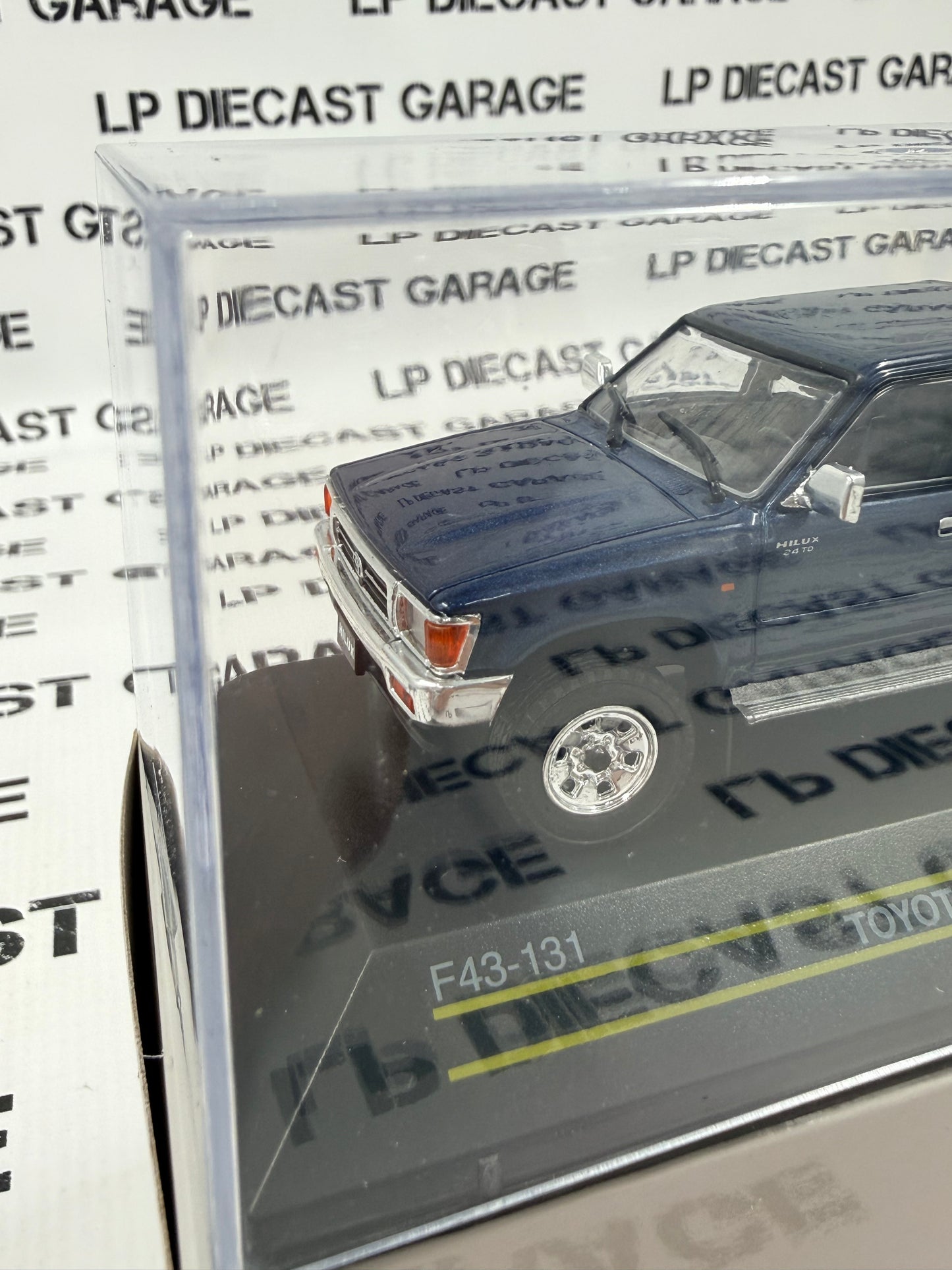 FIRST43 1997 Toyota Hilux Truck Blue SR5 RHD 1:43 Diecast