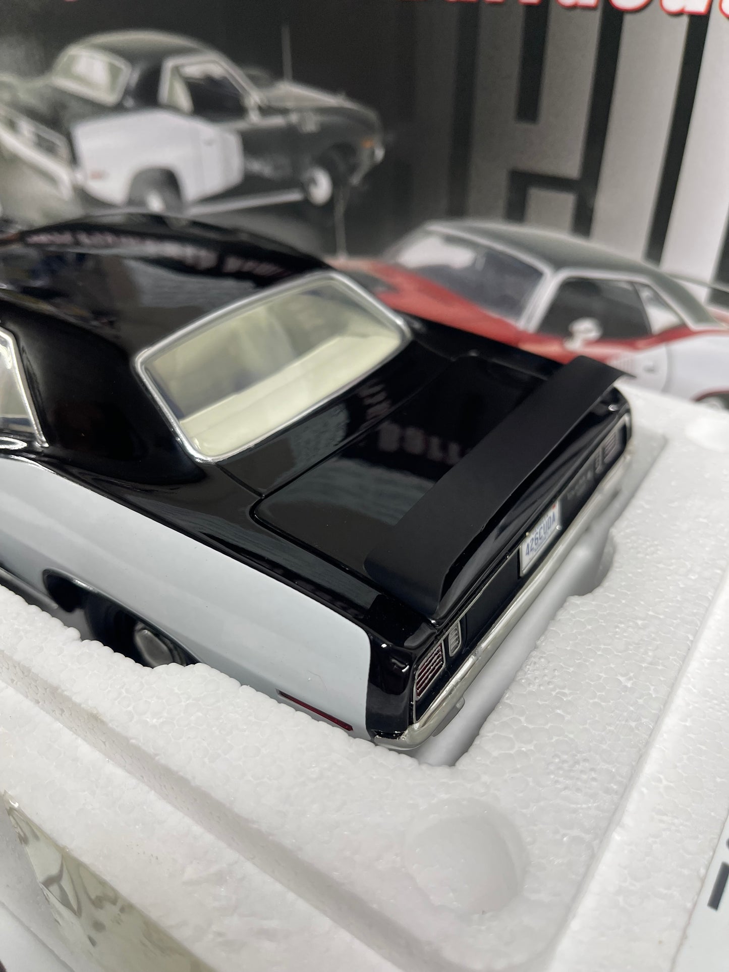 ACME 1971 Plymouth Hemi Barracuda Black 1:18 Diecast A1806122