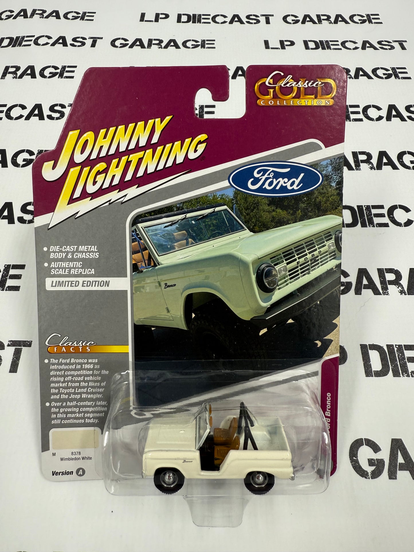 JOHNNY LIGHTNING 1967 Ford Bronco White 1:64 Diecast Classic Gold