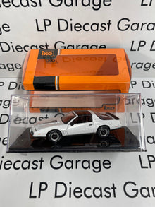 IXO Models 1982 Pontiac Firebird White 1:43 Diecast