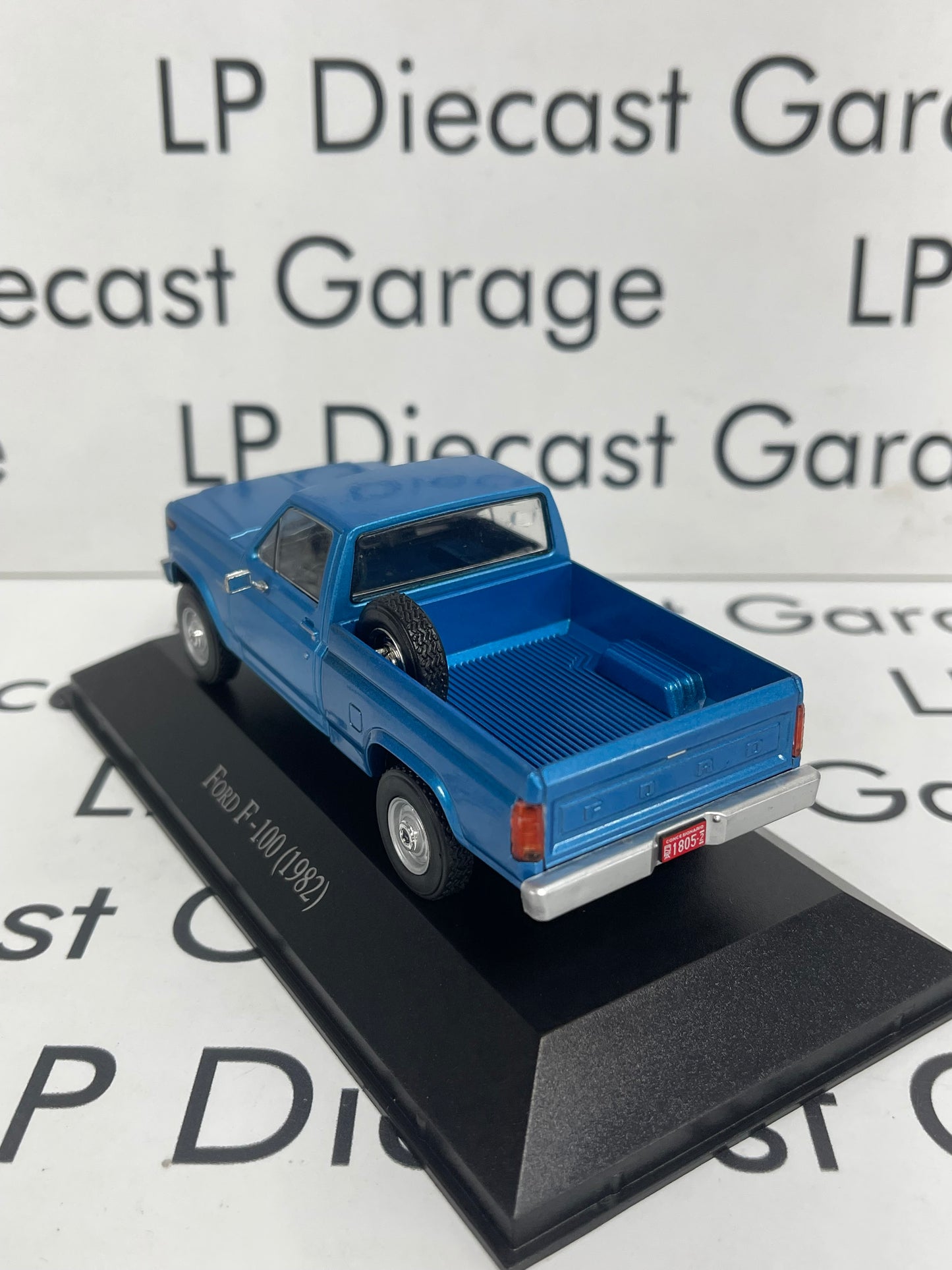 EDICOLA 1982 Ford F-100 Blue Truck 1:43 Diecast