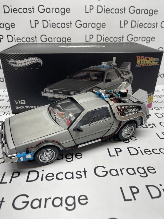 HOT WHEELS Elite DMC Delorean Back To The Future Movie Car 1:18 Diecast